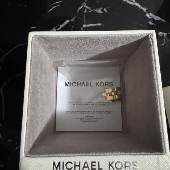 Michael Kors Watch - Picture 3 of 3